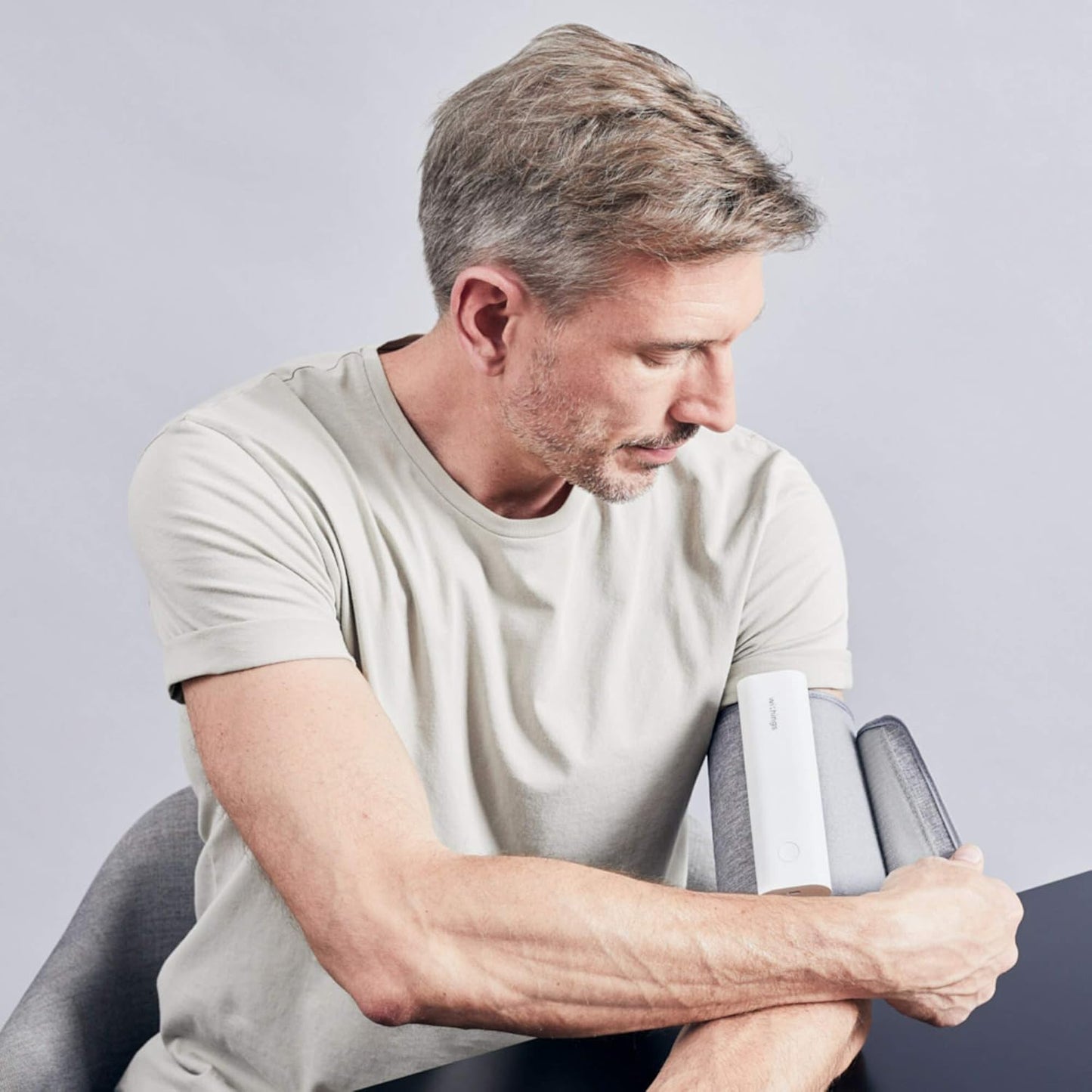Withings BPM Connect WPM05 Blutdruckmessgerät, WLAN & Bluetooth, Health Mate App, LED