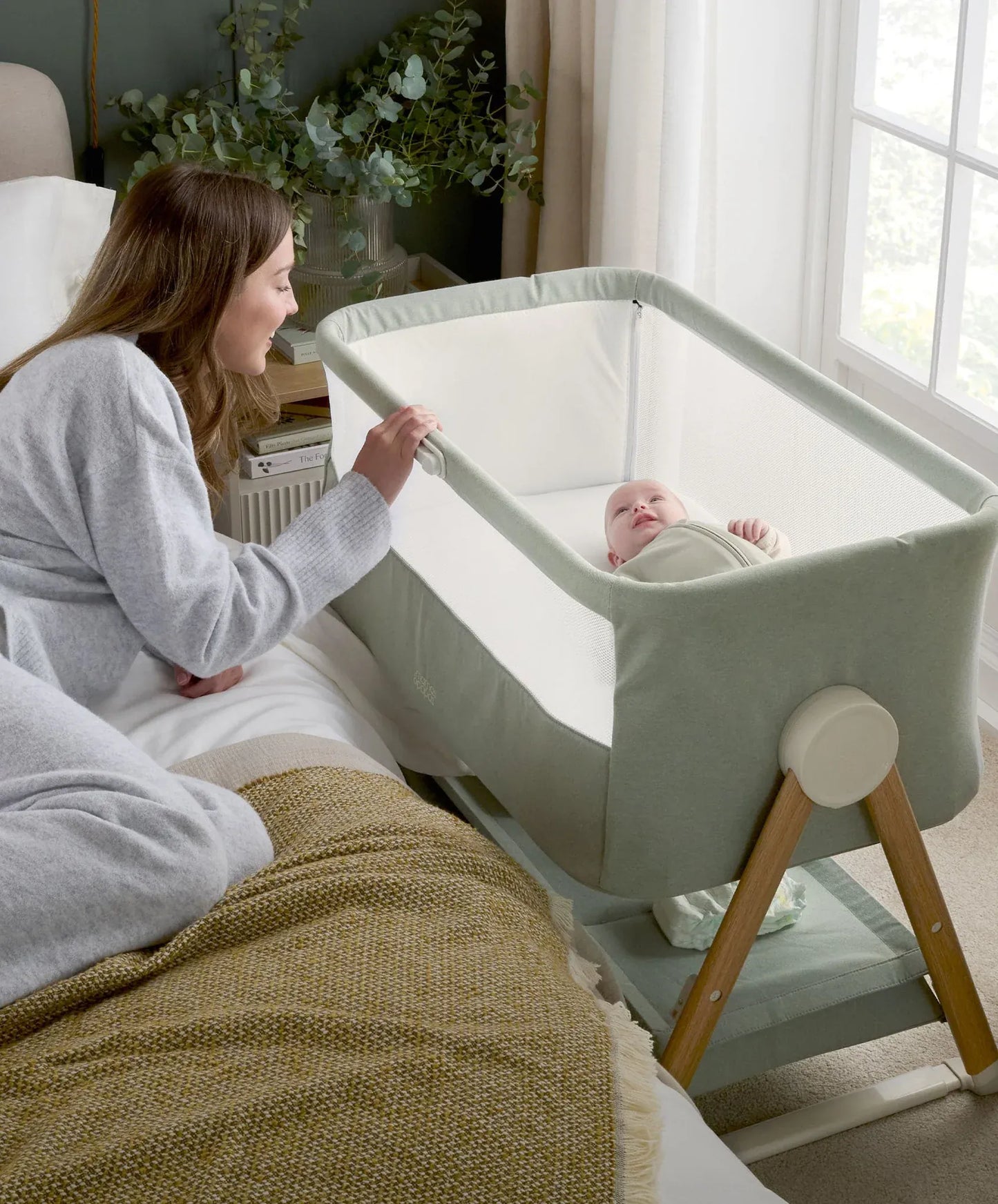 Mamas & Papas Lua Bedside Crib - Sage