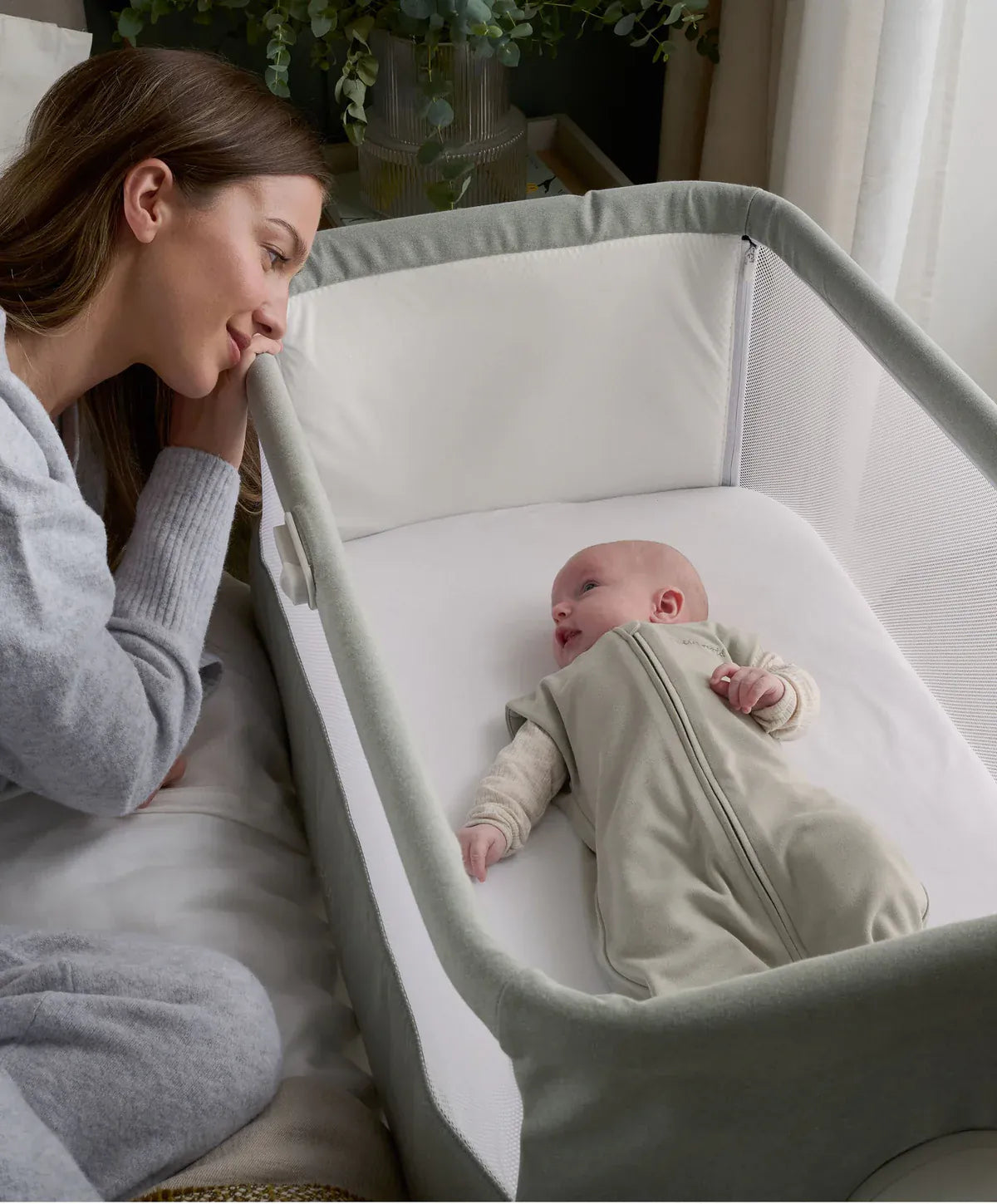 Mamas & Papas Lua Bedside Crib - Sage